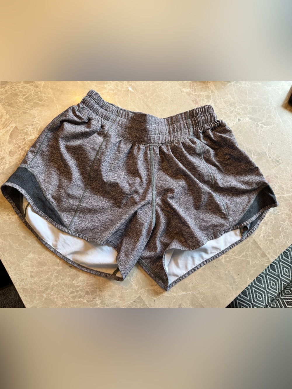 Lululemon Hotty Hot Shorts in Heather Lux Multi Heathered Black Size 4 - Picture 4 of 12